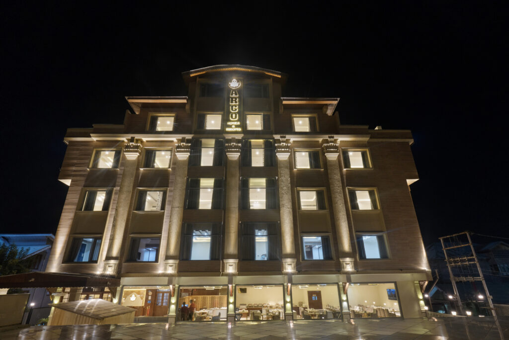 Hotels in Srinagar offering luxury rooms, heated swimming pool, spa, gym, and fine dining at ARCO Hotels & Resorts